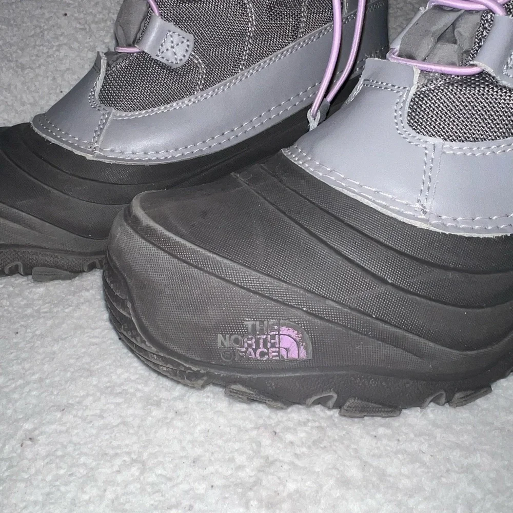 The North Face Women Alpenglow Winter Boots | Size 7 | Purple | Grey |